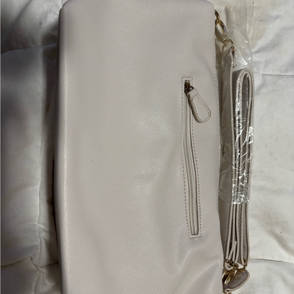 BCBG Tote and Crossbody - Picture 6 of 11